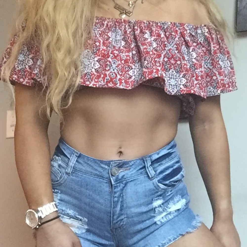Off the shoulder paisley crop top